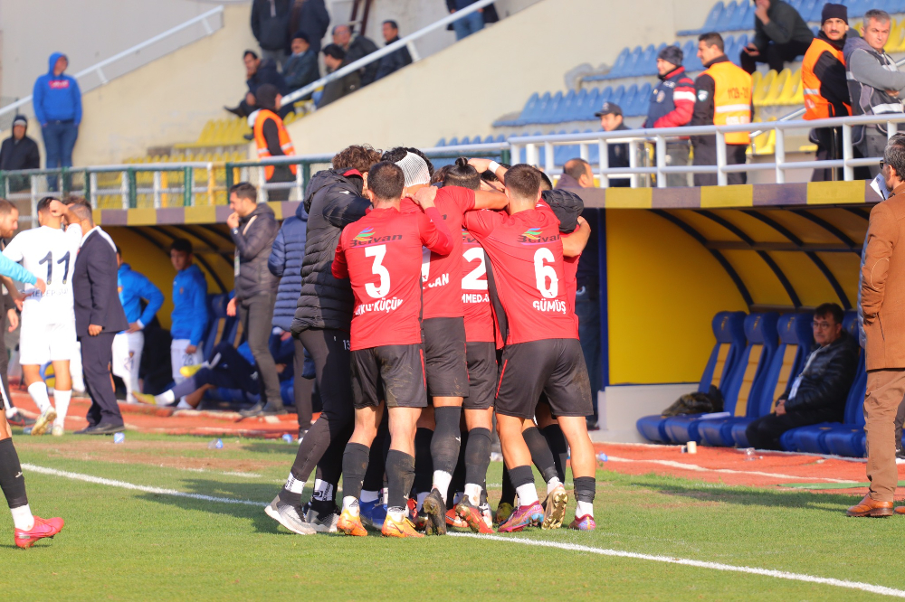 Vanspor Lider Bucaspor'u Devirdi! - Kare 1