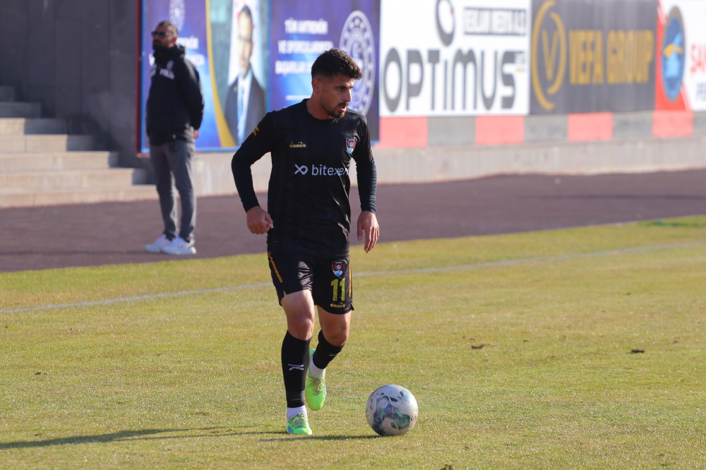 Bitexen Vanspor  Utaş Uşakspor'u kendi sahasında 3-1 mağlup etti - Kare 7