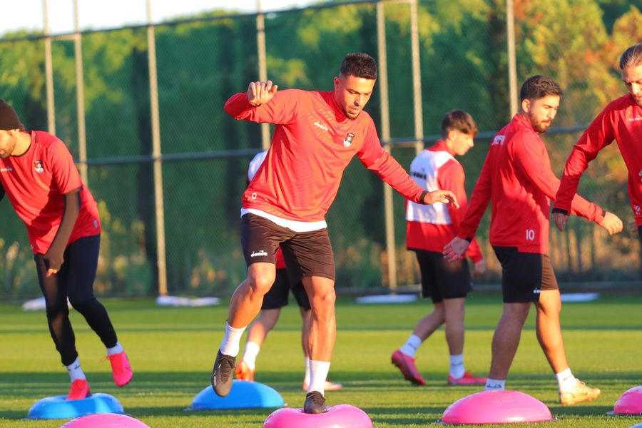 Vanspor, Antalya kampında güç depoluyor - Kare 1