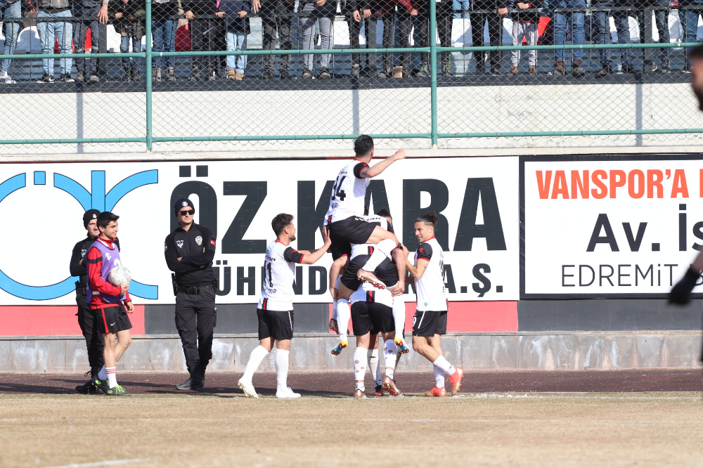 Vanspor'da Galibiyet Serisi Devam Ediyor - Kare 4