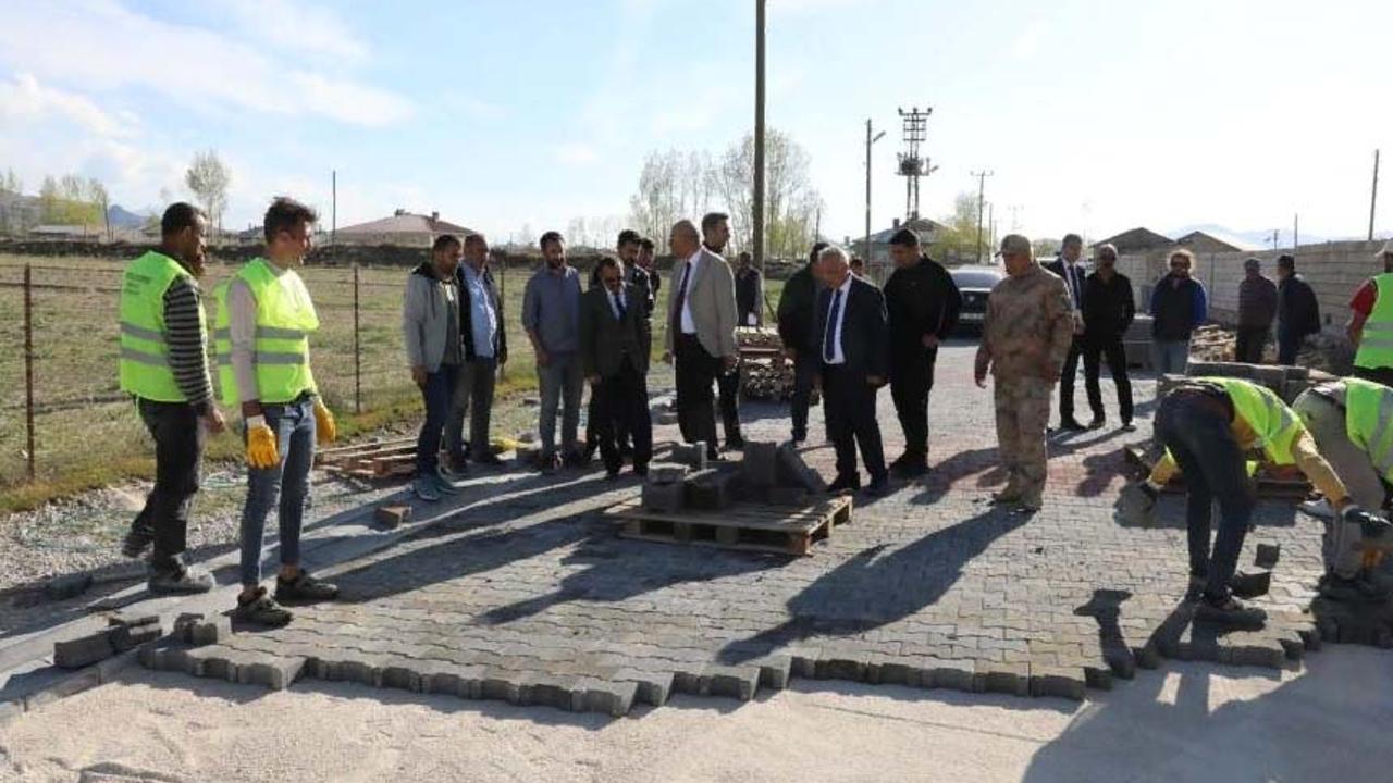 İpekyolu’nda parke kilit taşı çalışmaları başladı