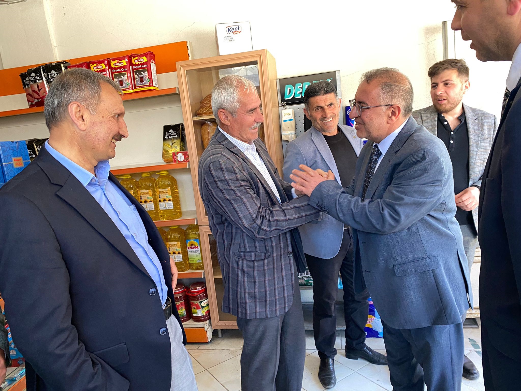 Bedirhanoğlu: Halkımızın sıcak ilgisiyle karşılaşıyoruz