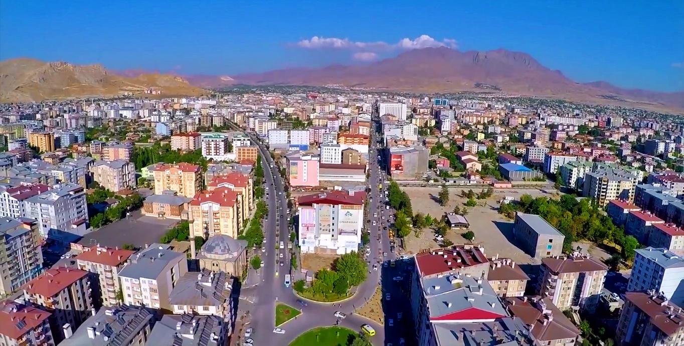 Van: Tarihin ve Doğanın Kucaklaştığı Şehir