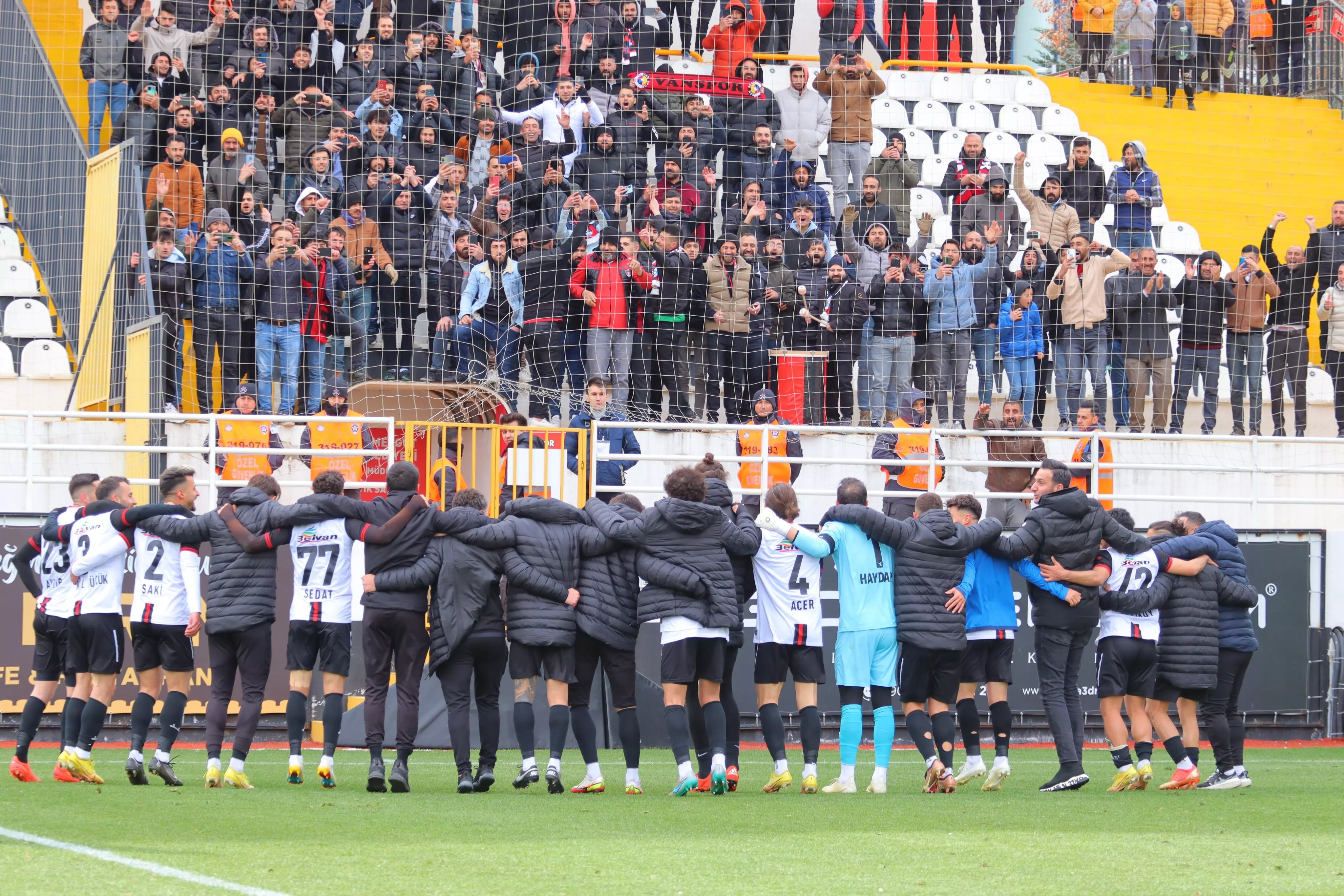 Vansporlu taraftarlardan destek çağrısı