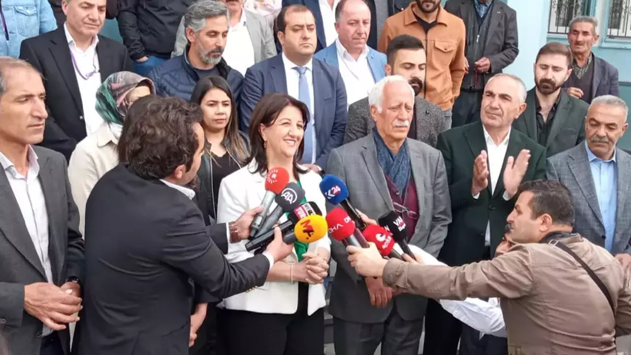 Pervin Buldan oyunu Van'da kullandı