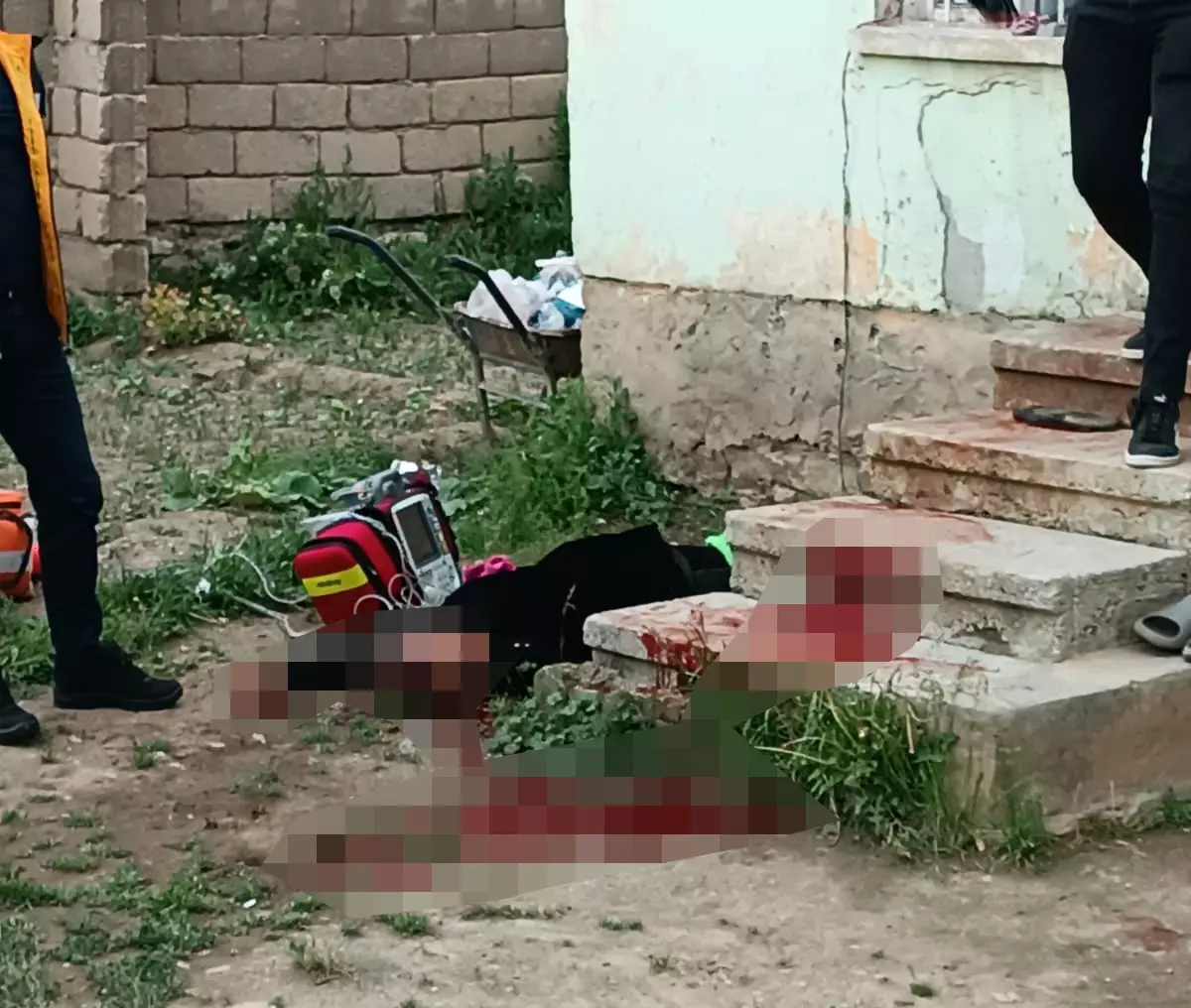 Van'da bir kadın kocası tarafından boğazı kesilerek öldürüldü!