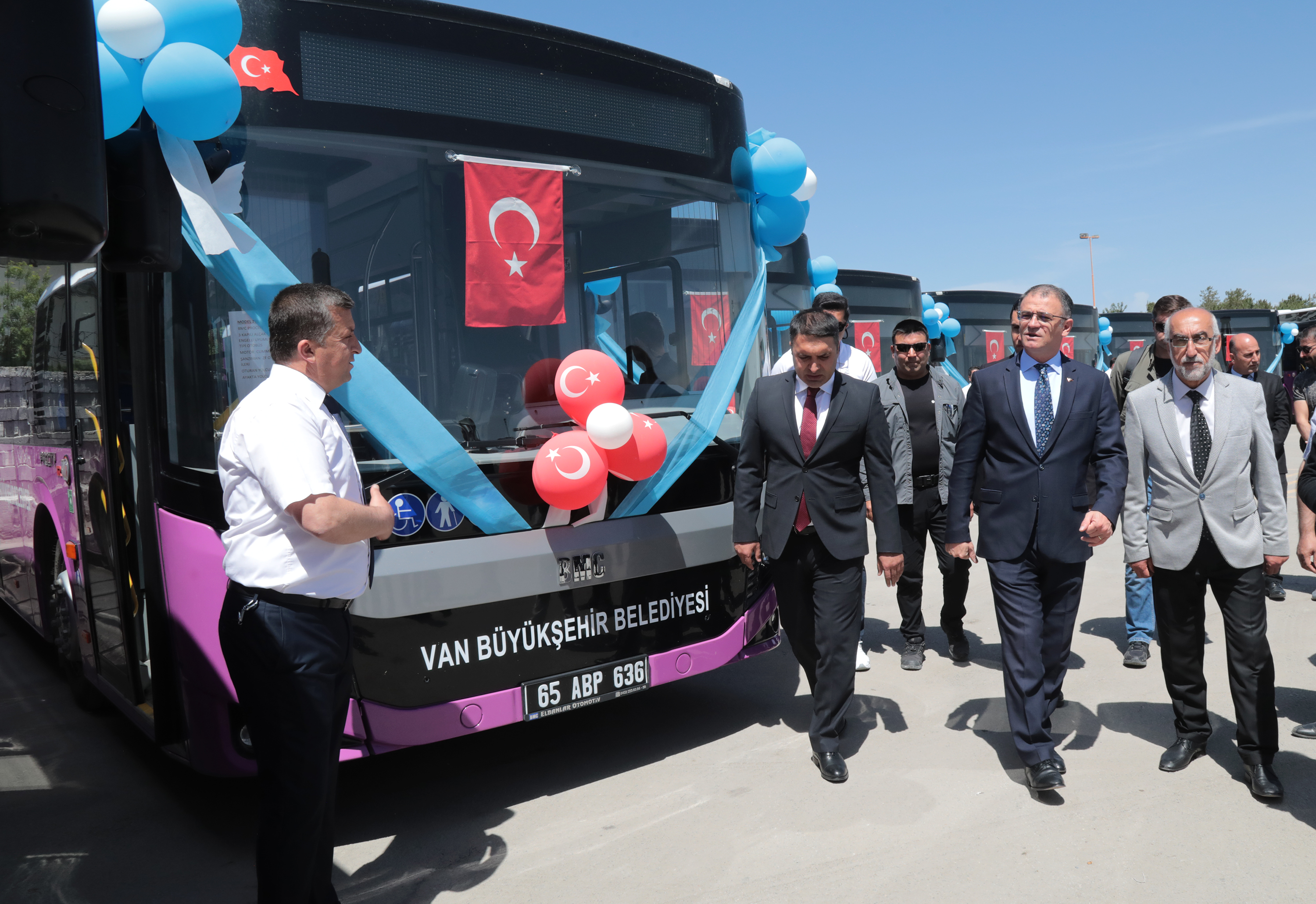 Van'a 27 Yeni Halk Otobüsü