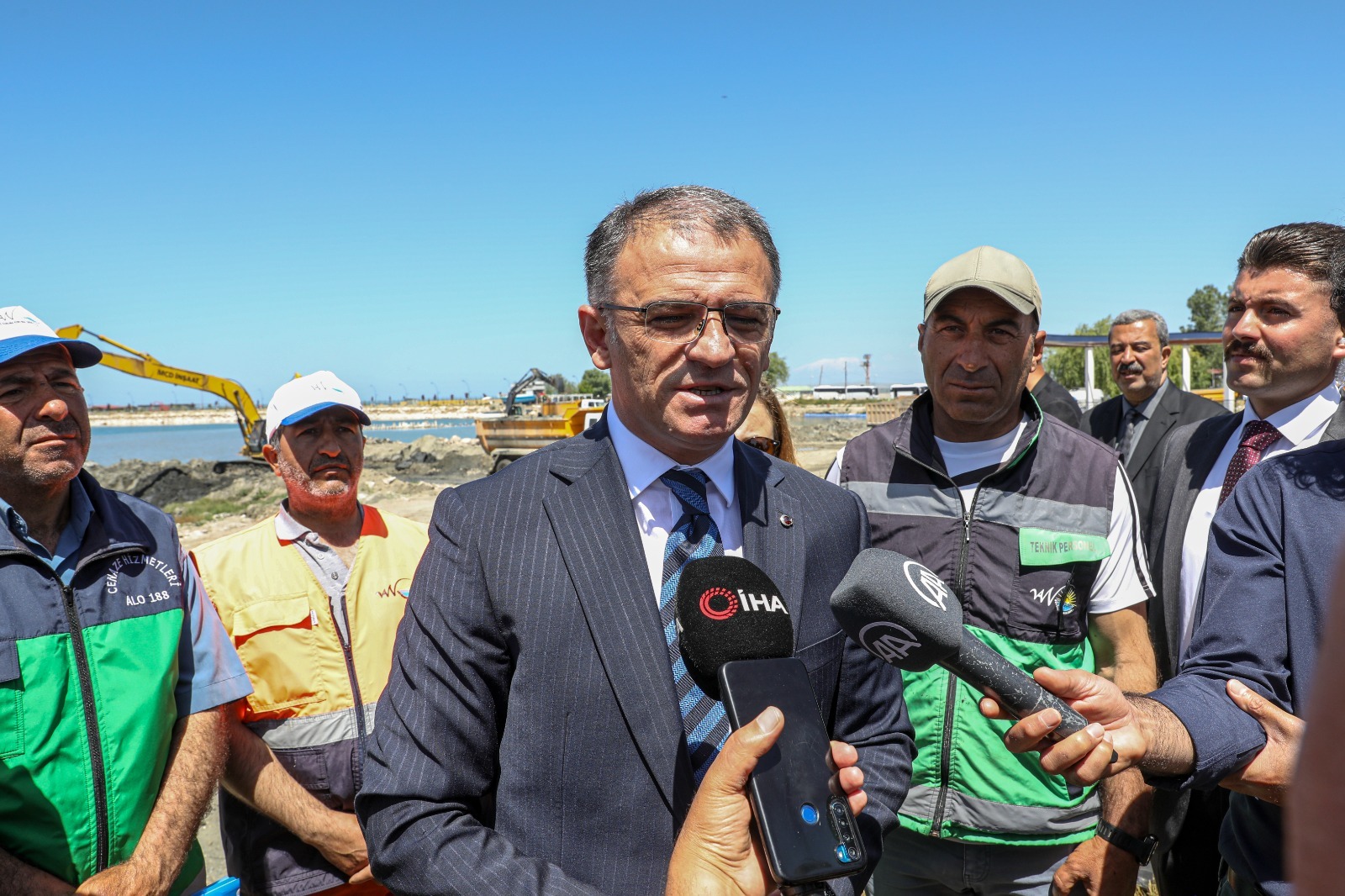 Van'da dip çamuru çıkarma çalışmaları - Kare 1