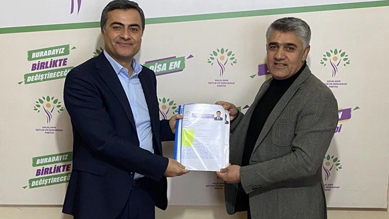 Abdullah Zeydan Dem Parti'den Van'dan aday adaylık başvurusu yaptı