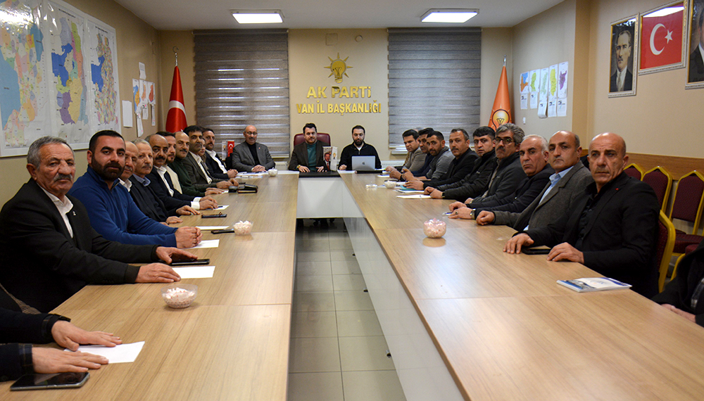 Van Ak Parti'de seçim çalışmaları başladı