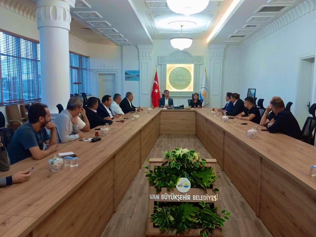Vanspor'un yeni yönetiminden Van Büyükşehir Belediyesi'ne ziyaret