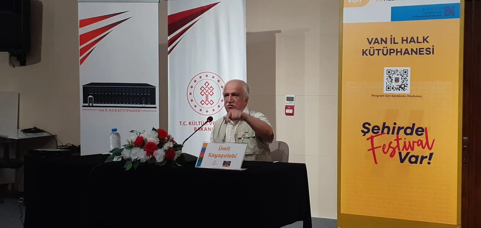 Yazar Kayaçelebi eski Van’ı anlattı