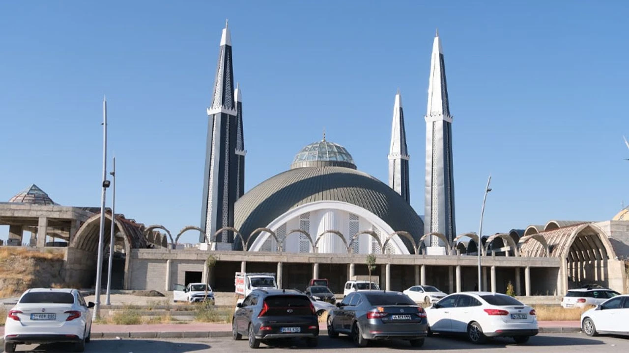 Van Tıbbiye Camii ve Külliyesi açılış tarihi belli oldu!
