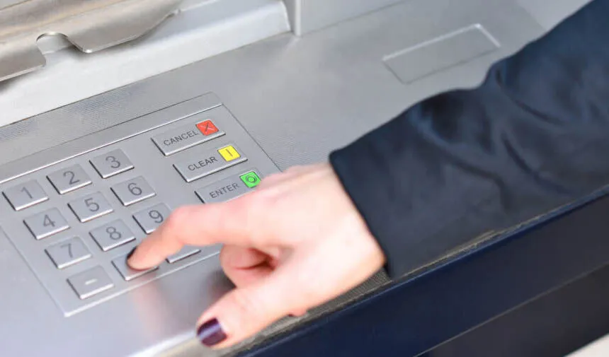 ATM’lerde yeni dönem başlıyor! Para çekme ve yatırma işlemleri değişiyor