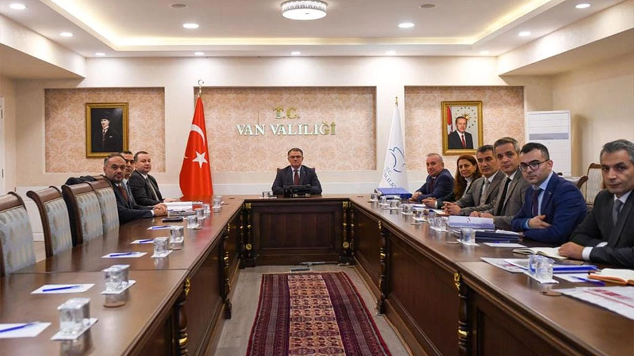 Yılan hikayesine dönen Van Çevre Yolu'nun son durumu masaya yatırıldı