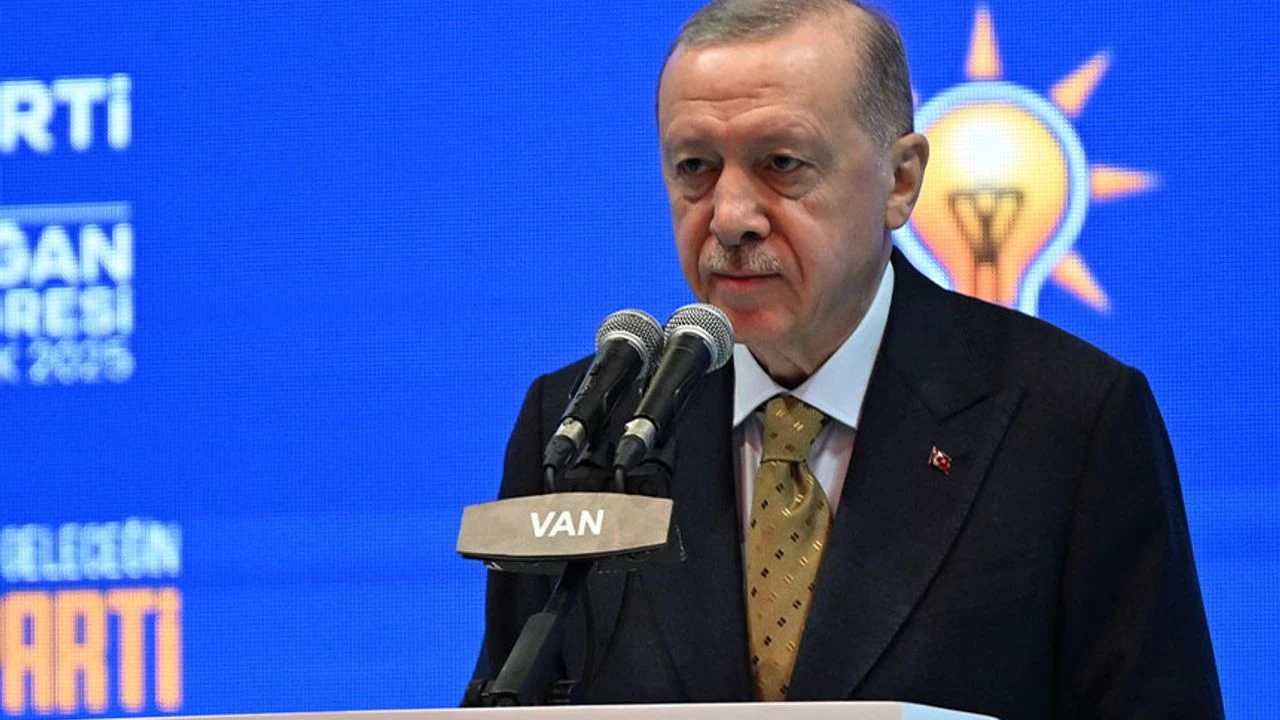 Güzeldere Tüneli’nin sol tüpü ne zaman bitirilecek? Cumhurbaşkanı Erdoğan’dan Van’da açıkladı