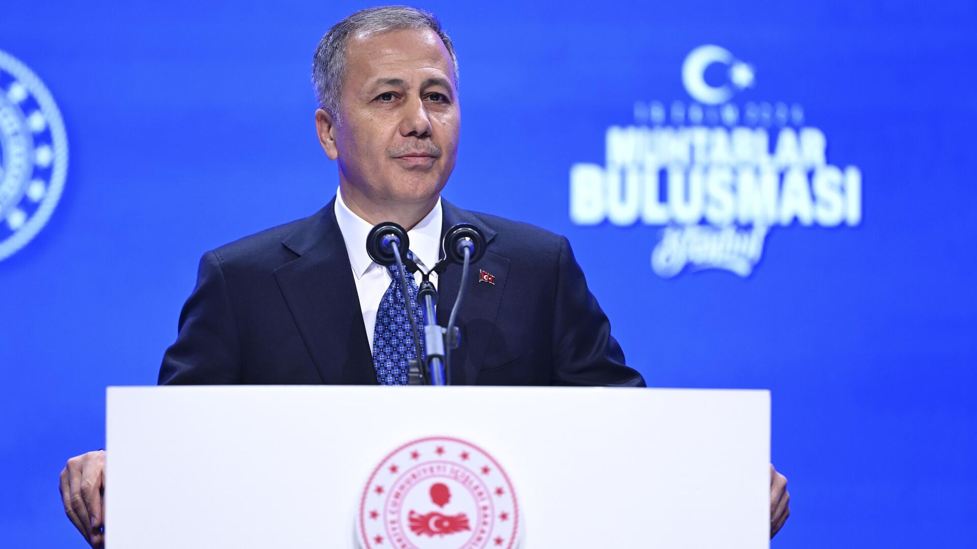 Bakan Ali Yerlikaya ülkesine dönen Suriyeli sayısını açıkladı!