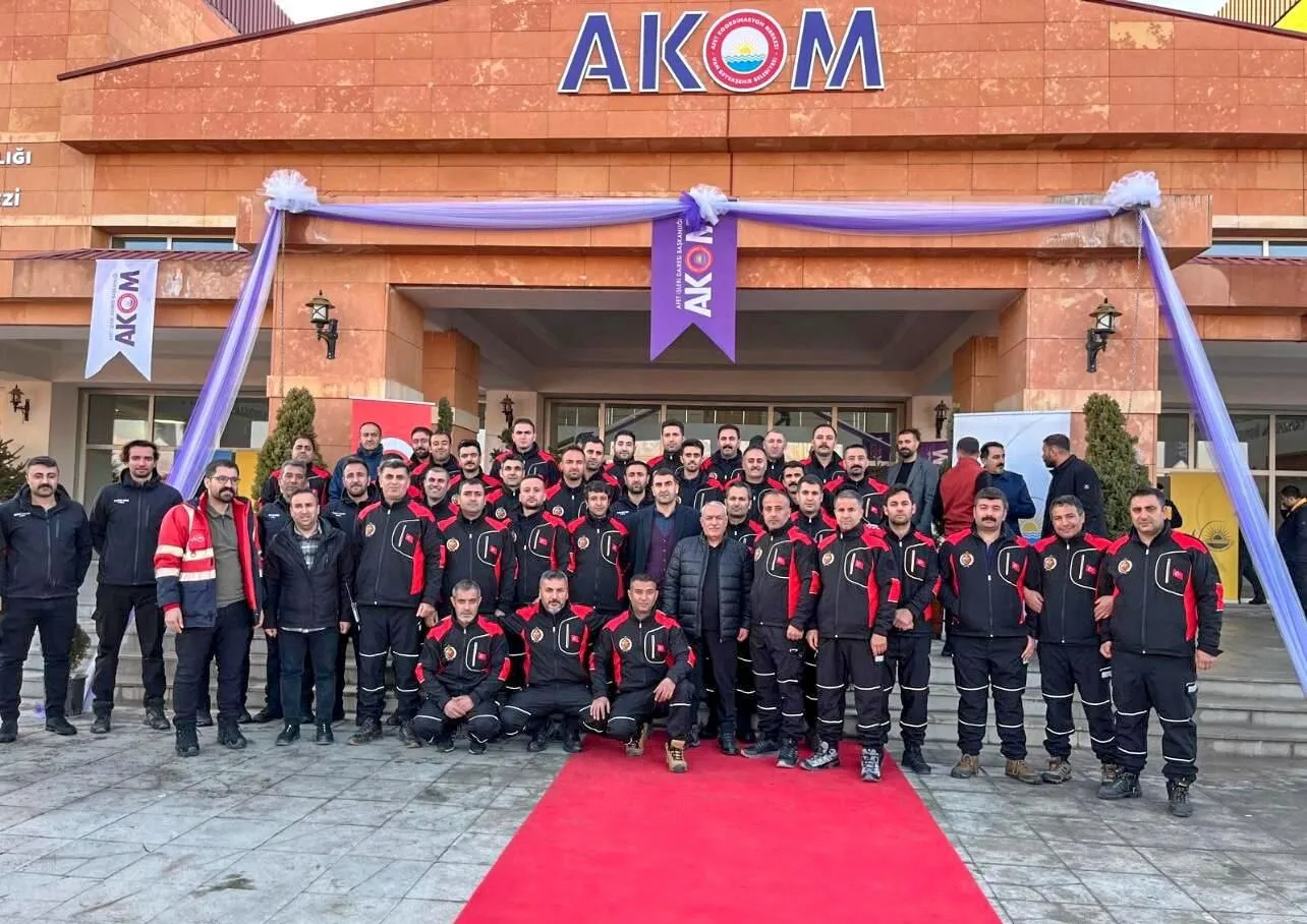 Van Büyükşehir 60 kişilik arama kurtarma ekibi kurdu