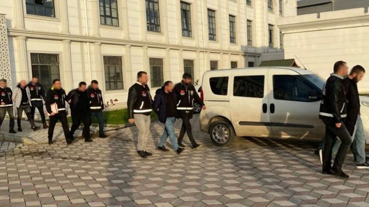 Van’da değişik suçlardan aranması bulunan 63 şahıs yakalandı!