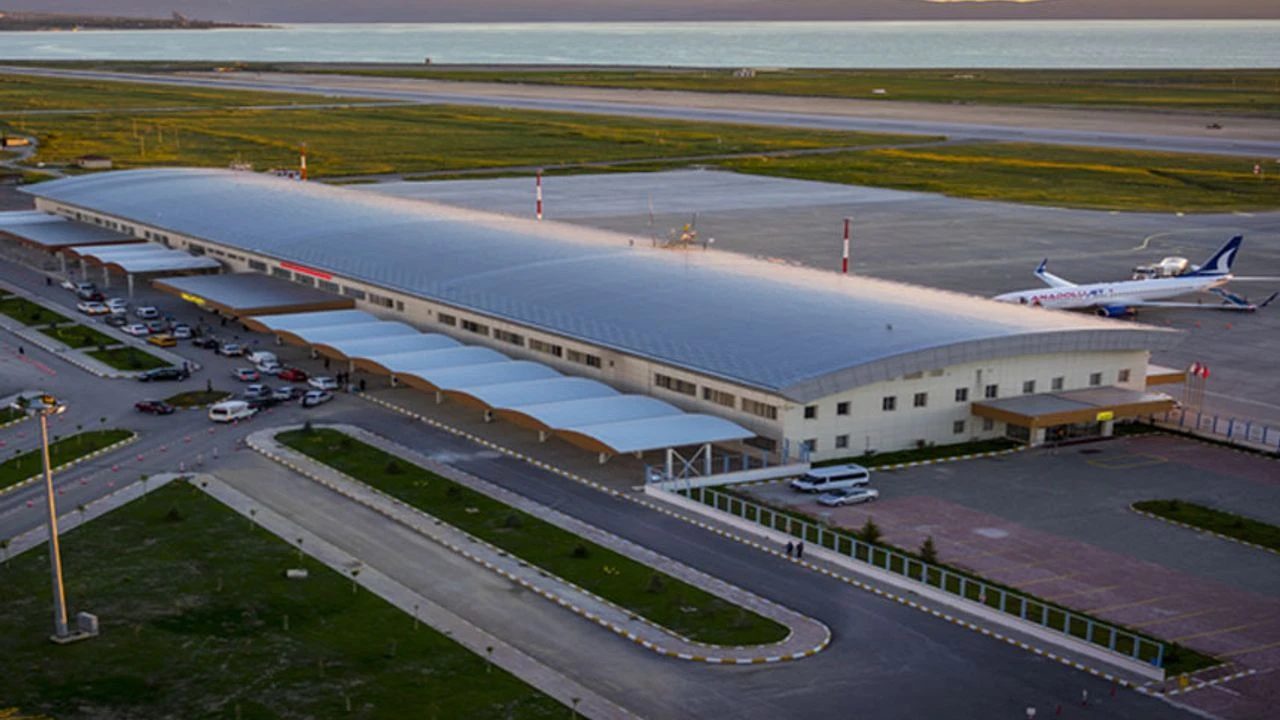 Van Havalimanı İçin Aktivistlerden Çağrı: Kapatılmasın!