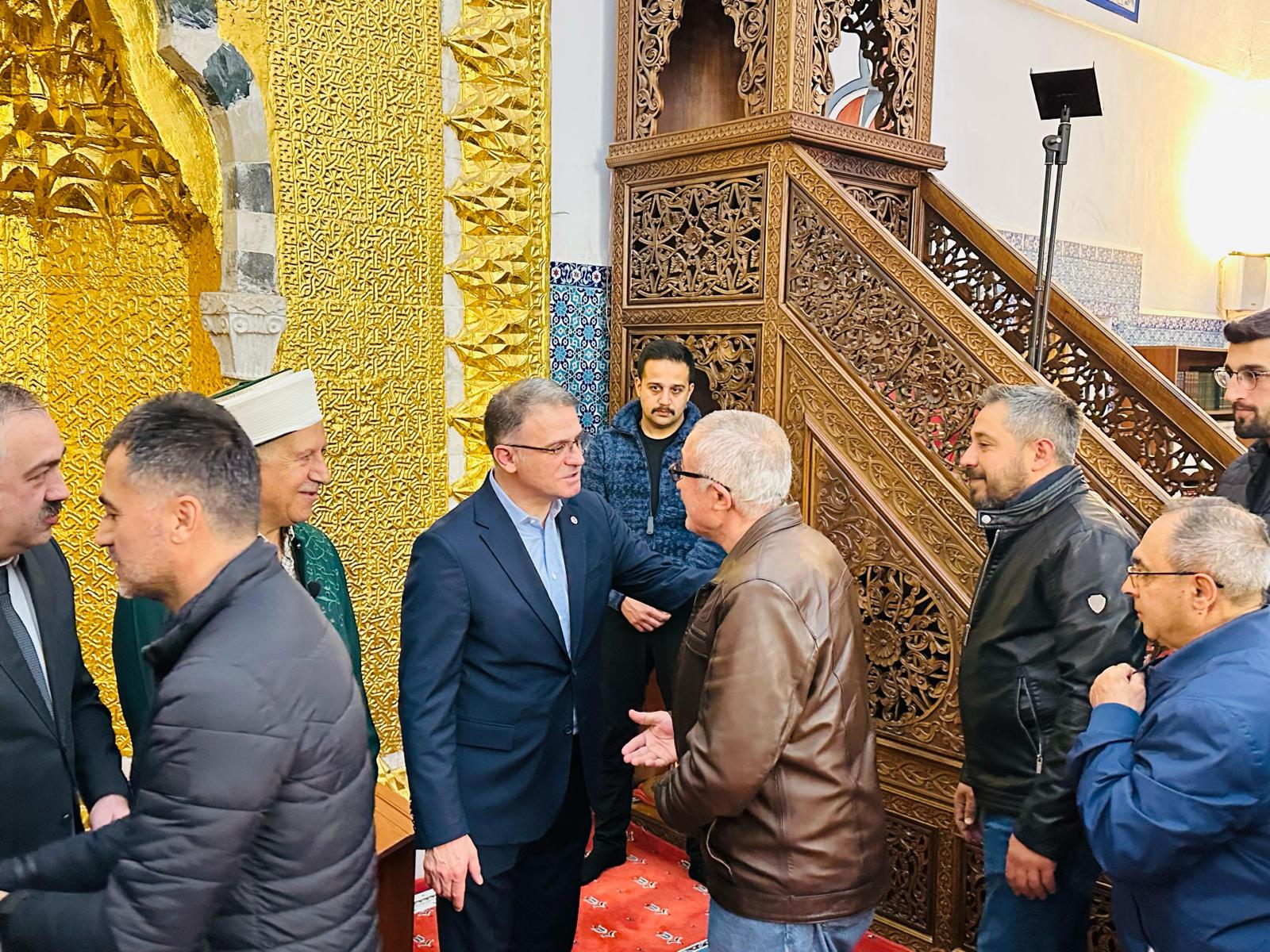 Vali Ozan Balcı Vatandaşlarla Bayramlaştı