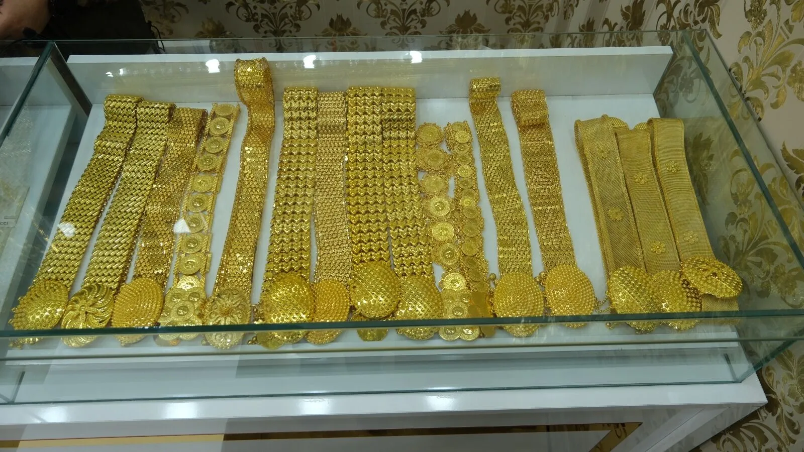 Van’da Altın Fiyatları Yükselince Çözüm İmitasyonda Bulundu!