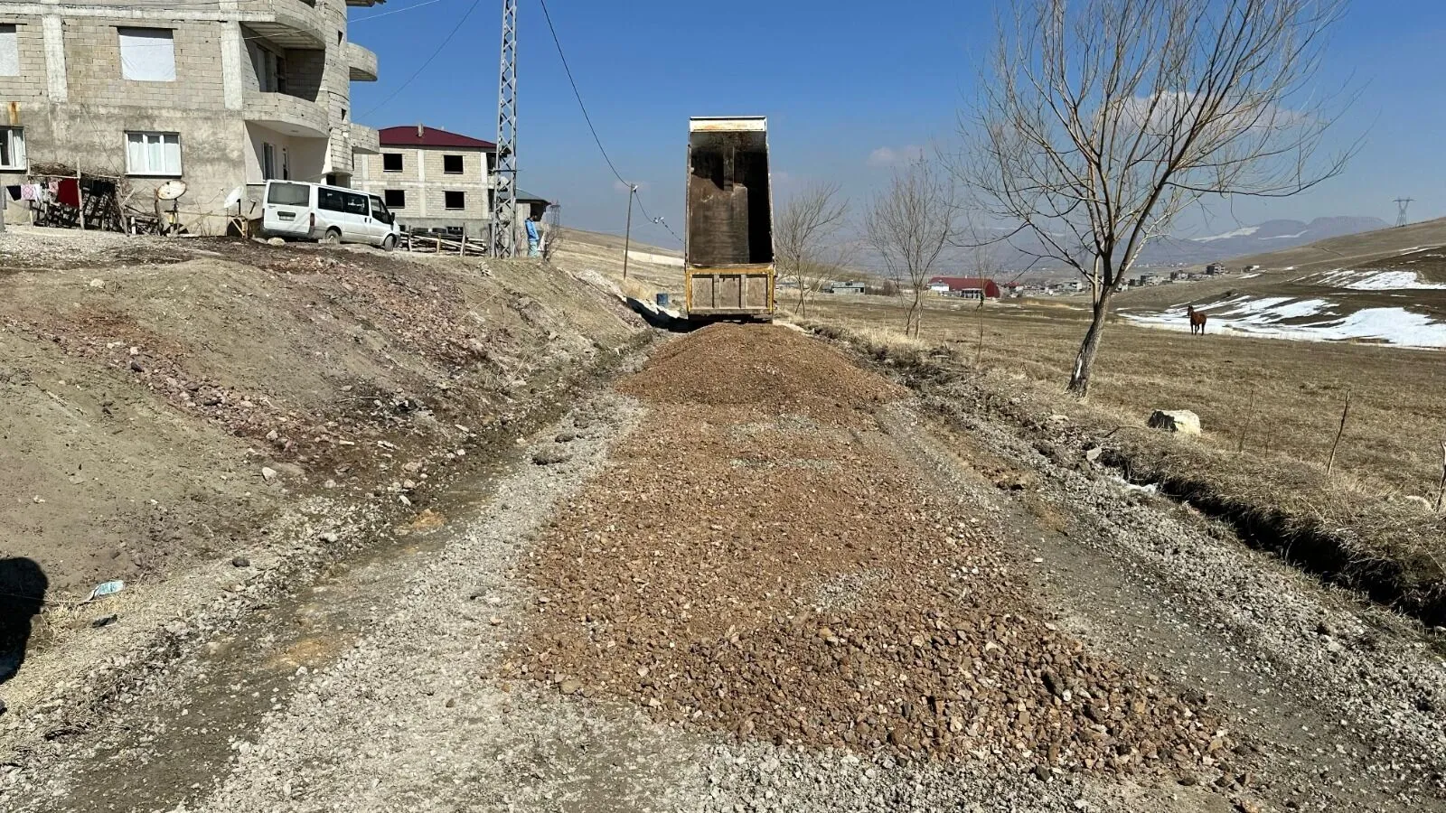 Edremit’te Yeni Yollar Açılıyor