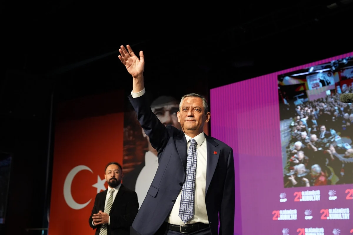 Özgür Özel’den Yargı Mensuplarına Sert Sözler: "O Günleri Göreceğiz"