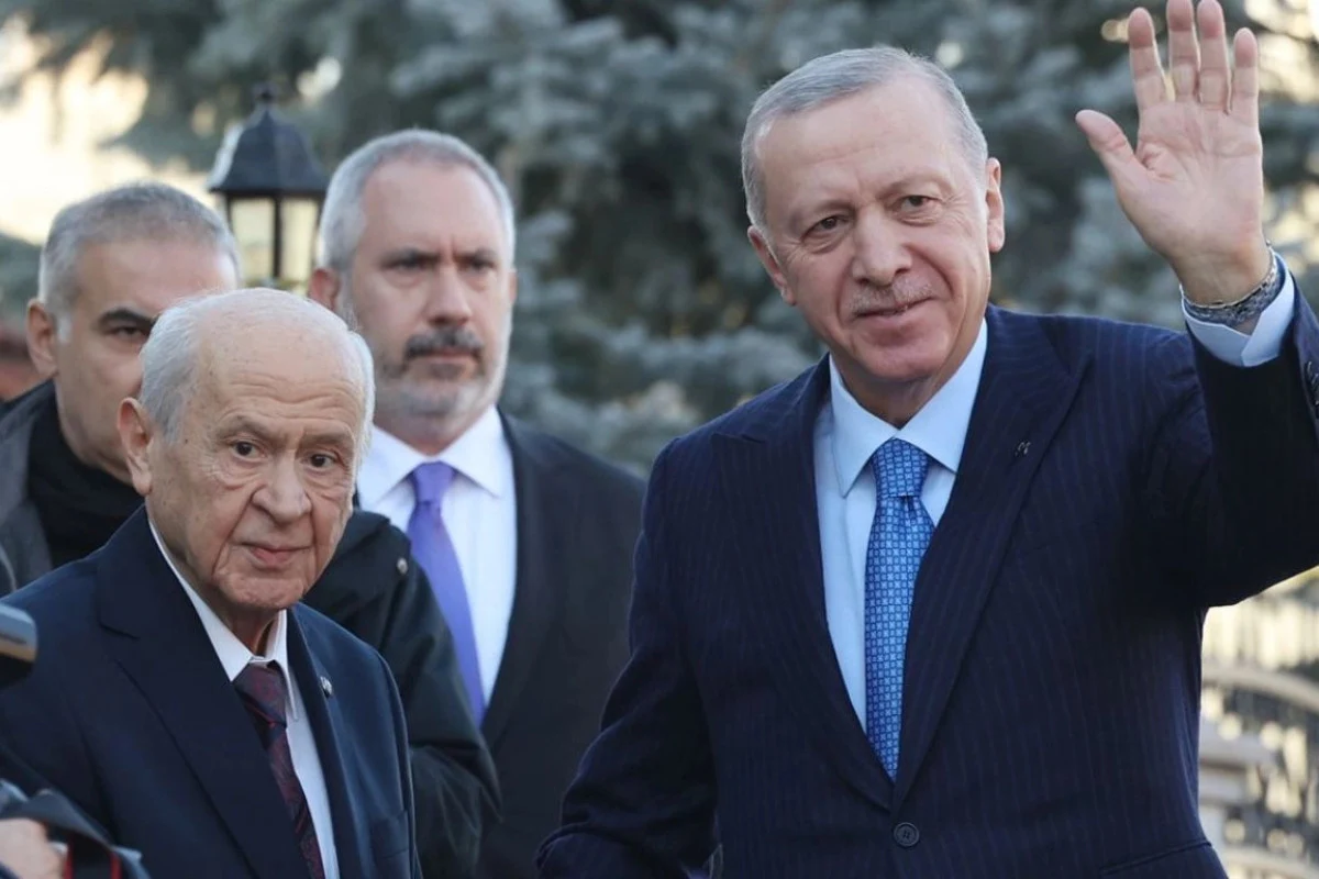 Devlet Bahçeli’den Erdoğan-DEM Parti Görüşmesine Övgü: “Terörsüz Türkiye İçin Takdire Şayan”