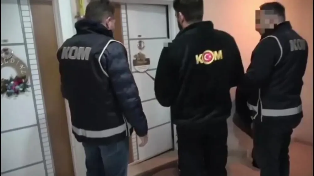 Van’da Büyük Operasyon: 13 Adreste Silah ve Mühimmat Ele Geçirildi