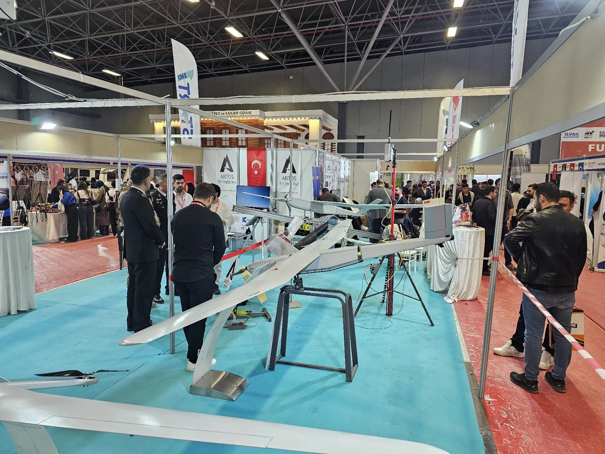 Van’da Üretilen Yerli İHA’lar DAKAF’25’te Büyük İlgi Gördü!