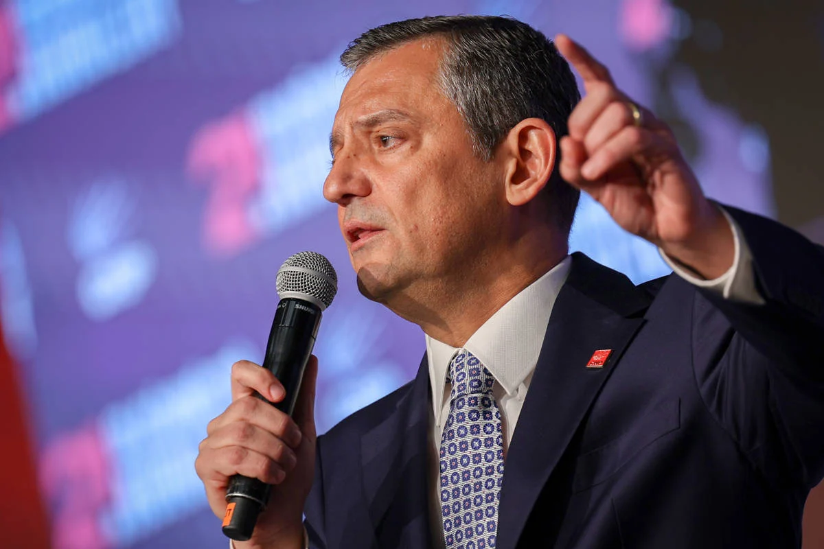 CHP Kurultayında Özgür Özel Tek Aday Olarak Kaldı