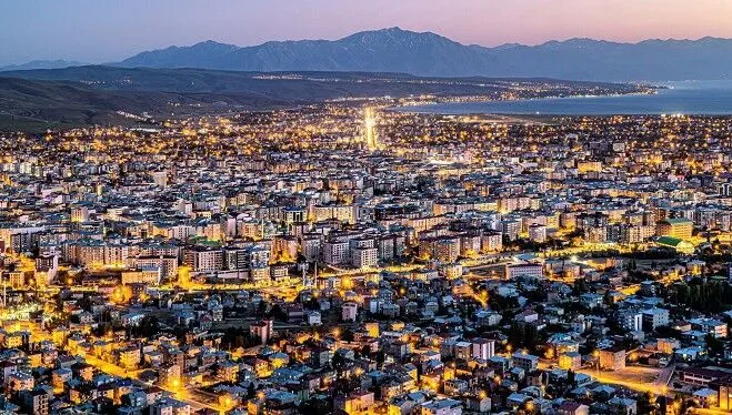 Van’da Konut Satışları Yükselişte: Mart 2025 Verileri Açıklandı!