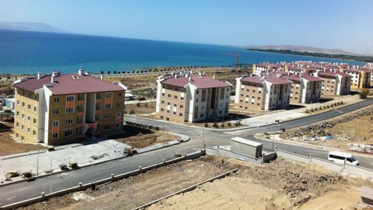 Van Erciş’te TOKİ Konutları Hızla Yükseliyor: %90 Seviyesinde!