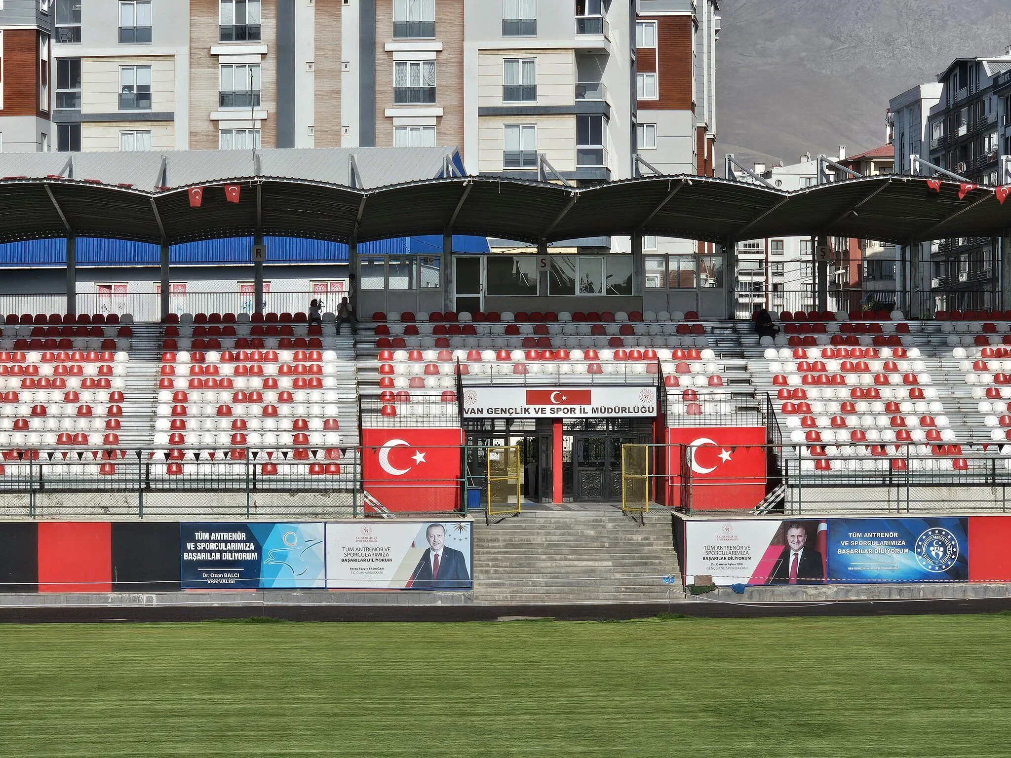 Vanspor Yeni Sezona Hazır: Atatürk Stadyumu Modern Bir Yüze Kavuşuyor!