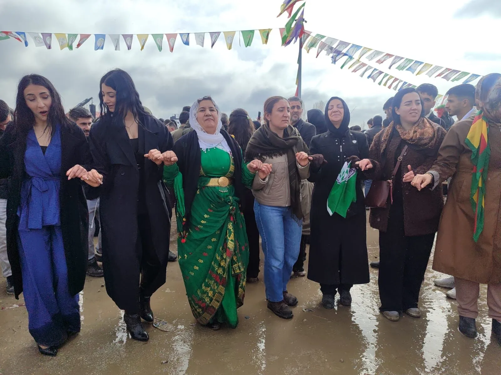 Van Nevruzundan kareler - Kare 6