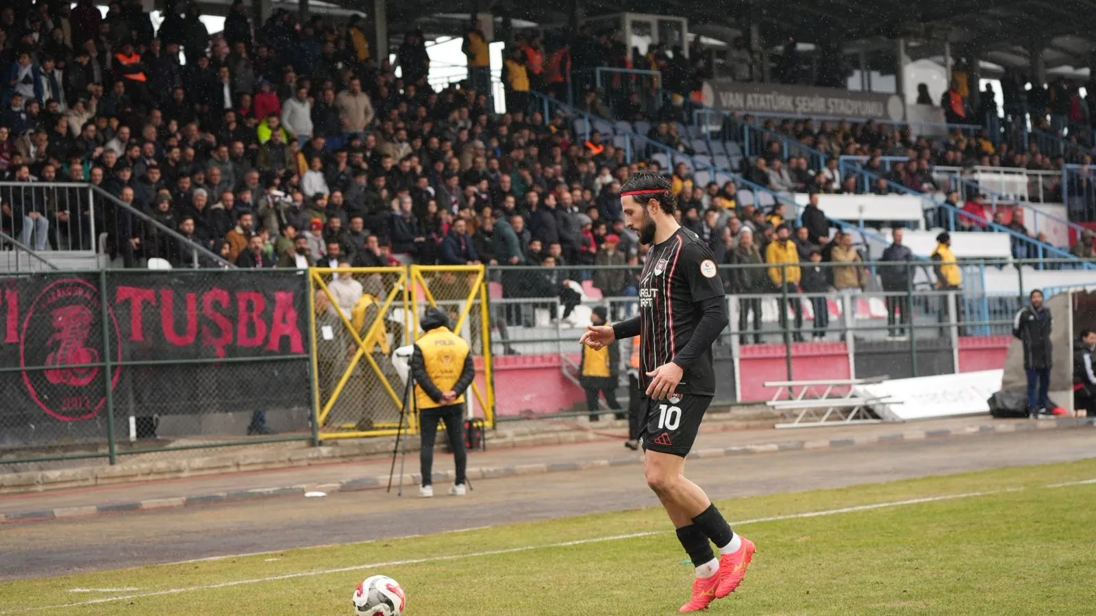 Vanspor Sarıyerspor Maç Fotoğrafları - Kare 8