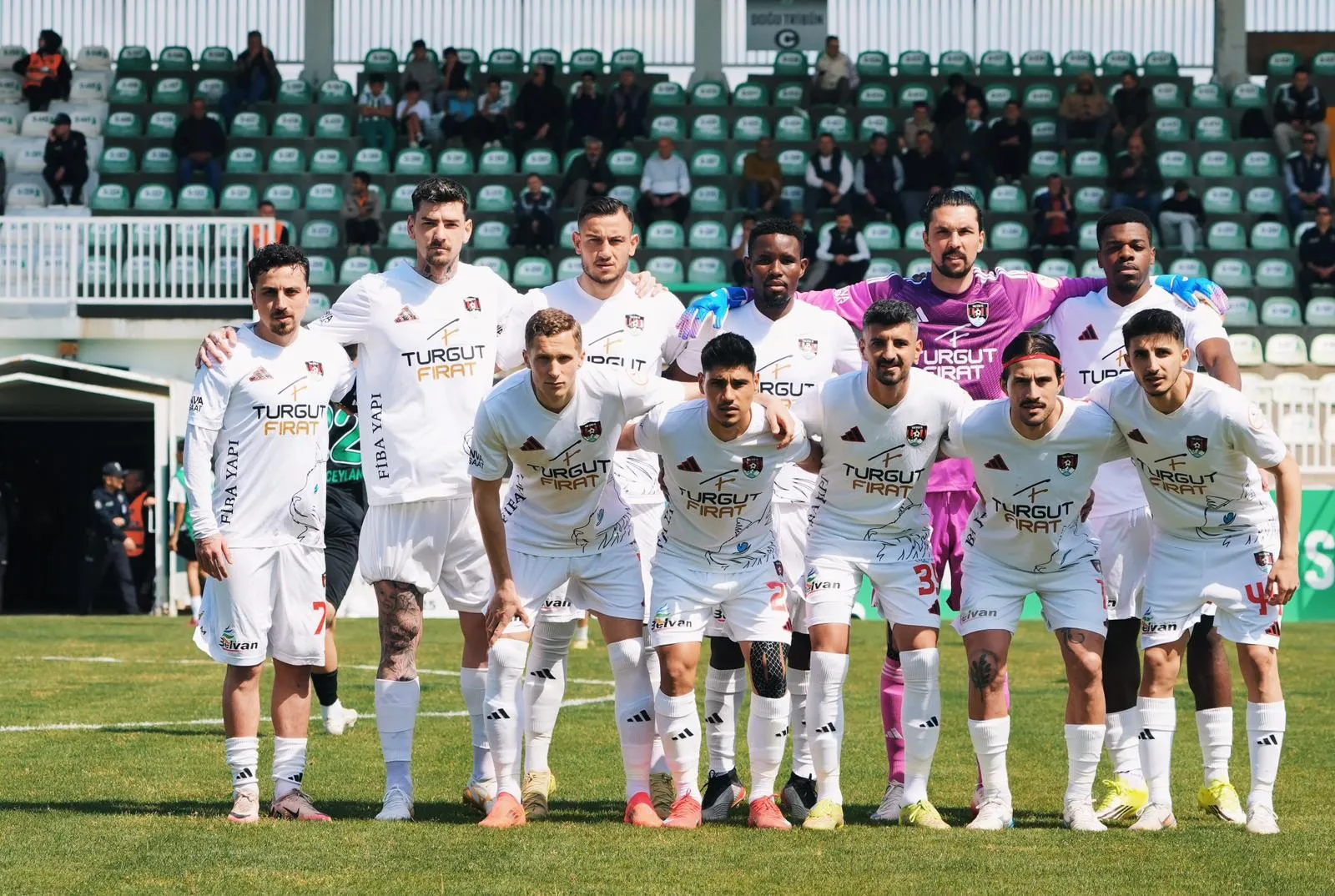 Serikspor-Vanspor FK Maçının Fotoğrafları