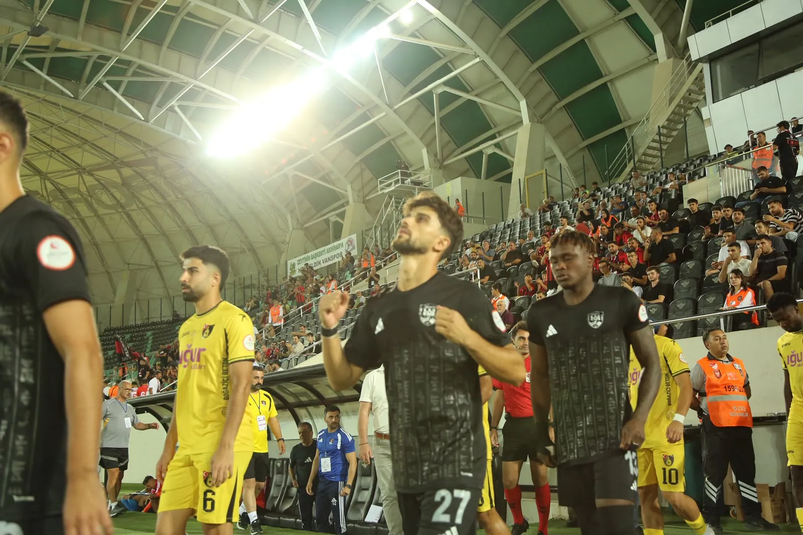 Vanspor, 2-0 Geriden Gelerek İstanbulspor'u Mağlup Etti - Kare 2