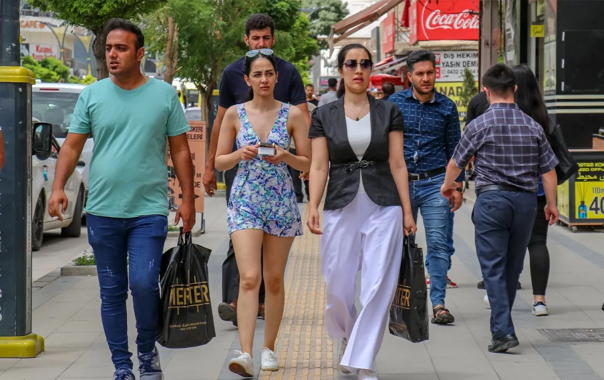 Van'a İranlı Turist Akını